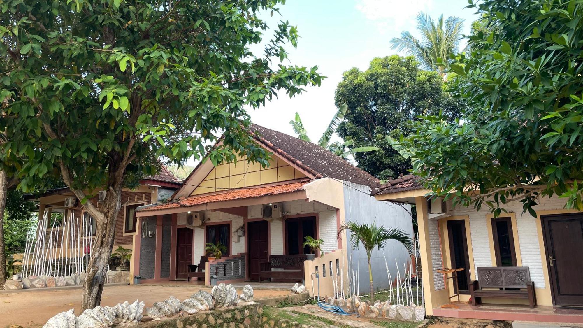 Mangrove Inn Karimunjawa Eksteriør bilde
