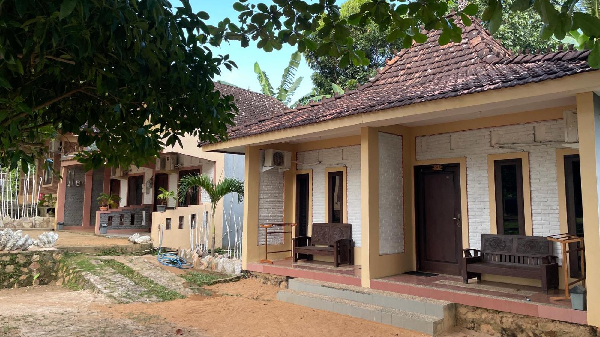 Mangrove Inn Karimunjawa Eksteriør bilde