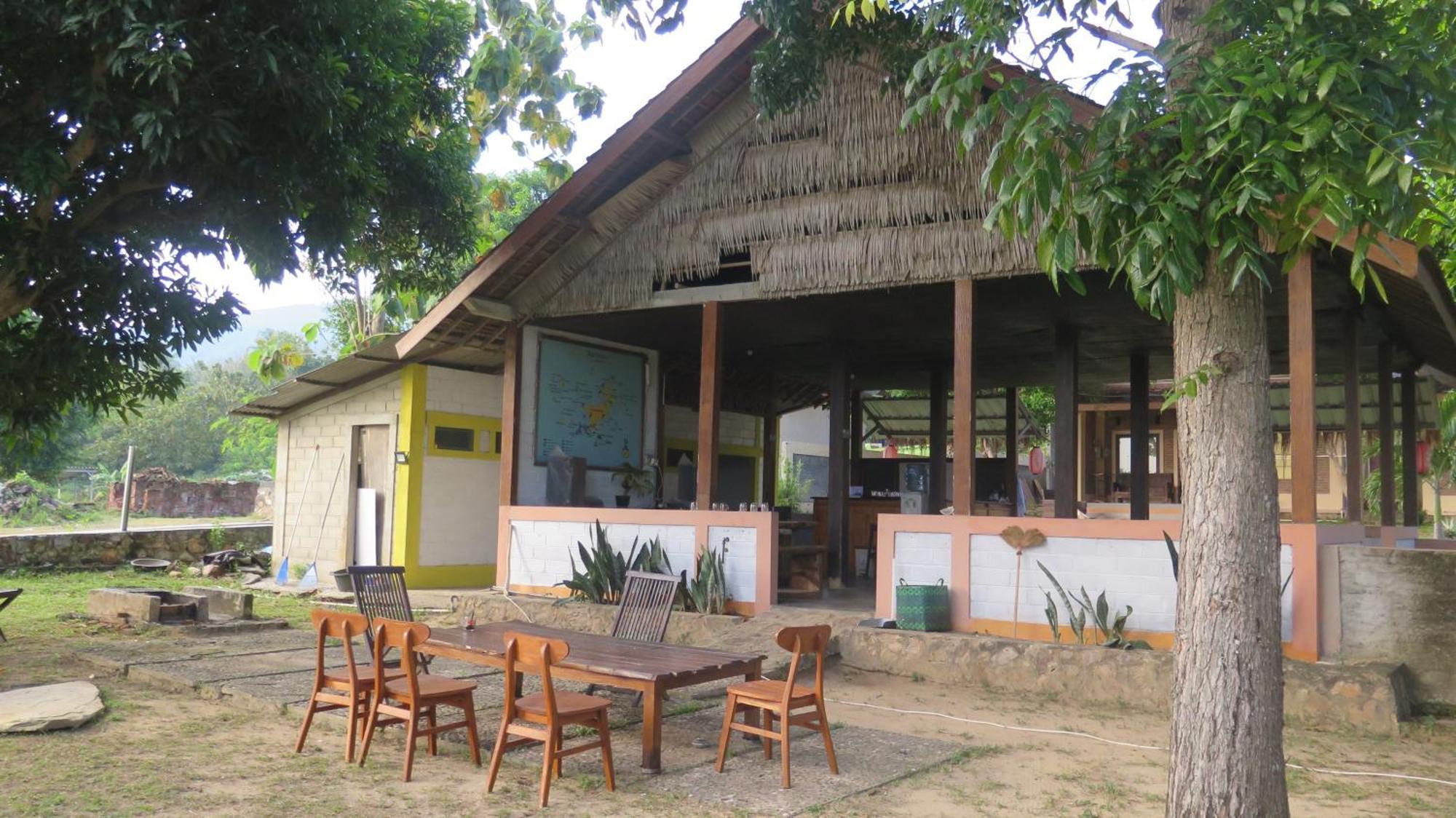 Mangrove Inn Karimunjawa Eksteriør bilde
