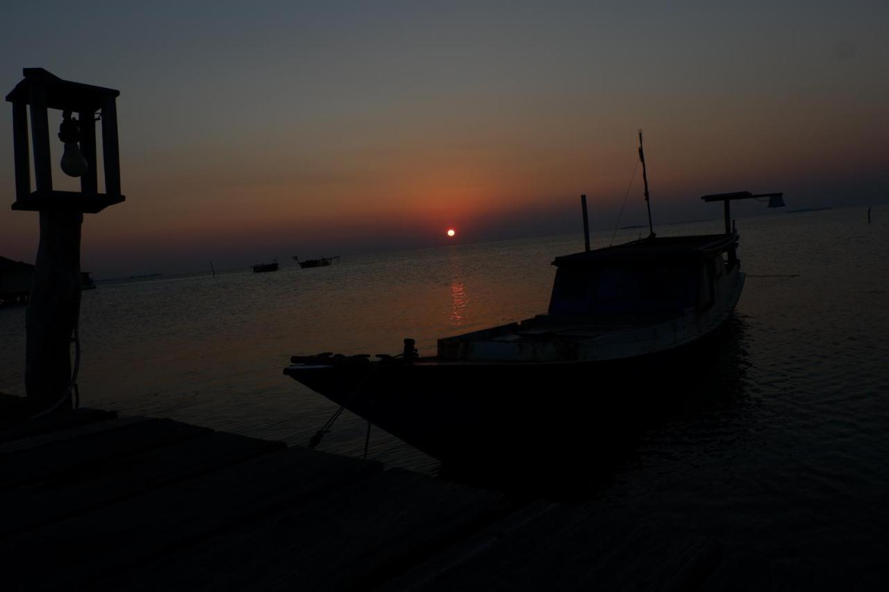 Mangrove Inn Karimunjawa Eksteriør bilde